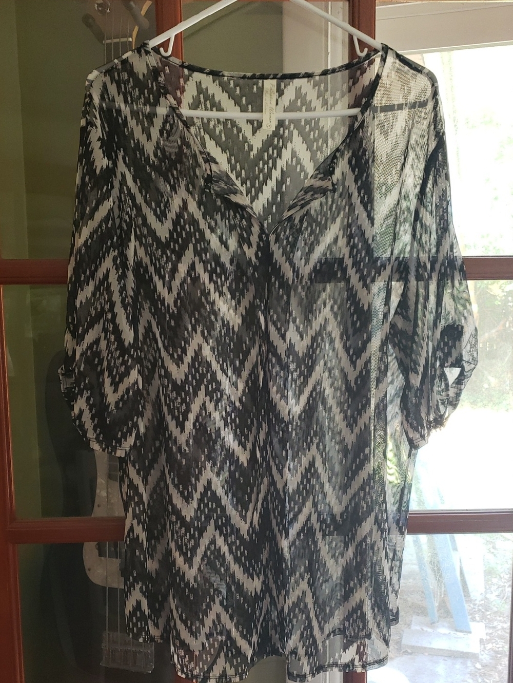 Perseption Black & White Zigzag Sheer V-Neck Top